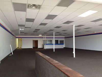 BAY MALL: 910 Spring St, Petoskey, MI 49770